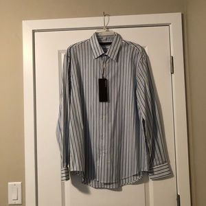 Mens Perry Ellis Button-Up Shirt.